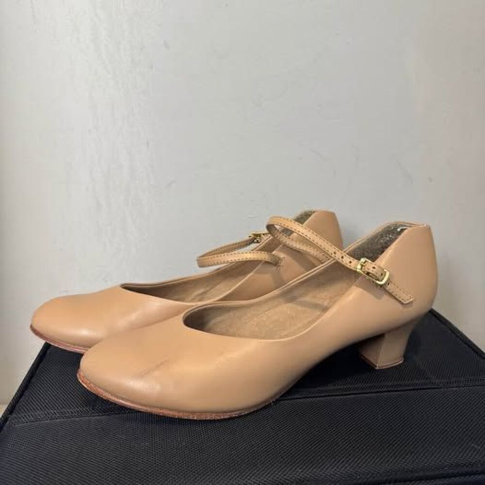 Caramel Leather Capezio Character Shoes (Women’s Size 10 Regular)